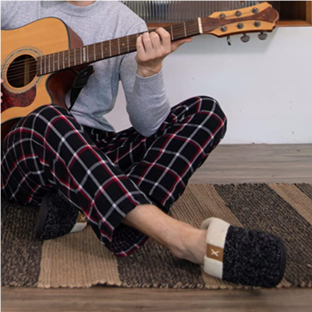 NWT Original Boucle Memory Foam Slippers